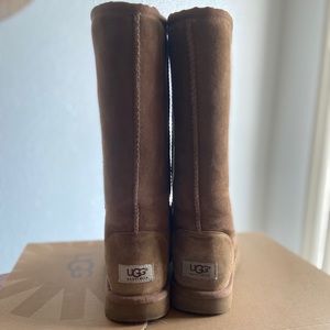Used Chestnut classic tall uggs